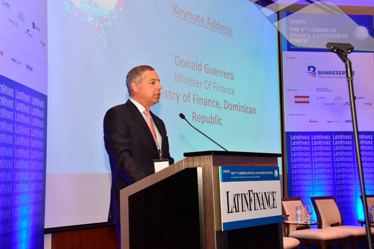 Ministro de Hacienda asegura República Dominicana ofrece grandes oportunidades a inversión extranjera