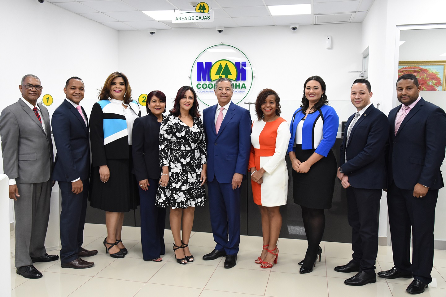 Cooperativa de Empleados del Ministerio de Hacienda inaugura su nuevo local