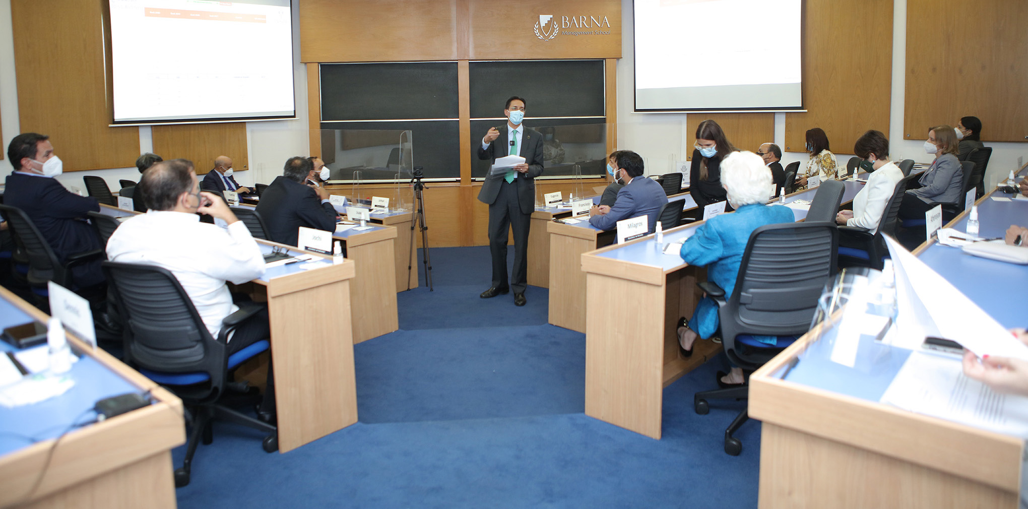 Funcionarios de Hacienda reciben capacitación sobre ética