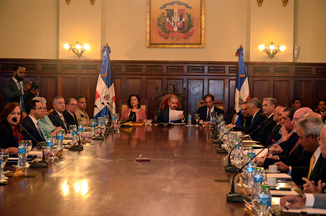 Imagen destacada de Ministro de Hacienda: Presupuesto 2017 Refleja Prioridades del Gobierno