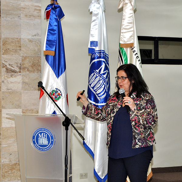 Celebran seminario sobre manual de estadísticas de finanzas públicas 2014