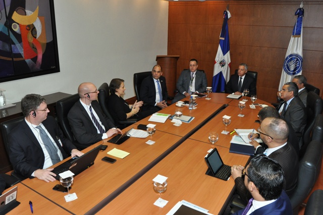 Imagen destacada de Funcionarios del área económica del gobierno se reúnen con FMI