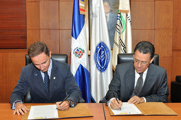 Imagen destacada de Los Ministerios de Hacienda de RD y de España acuerdan colaboración mutua para capacitar personal
