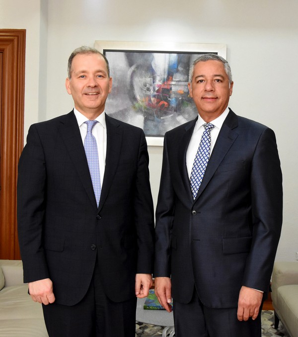 Ministro de Hacienda recibe al nuevo representante del BID en el país