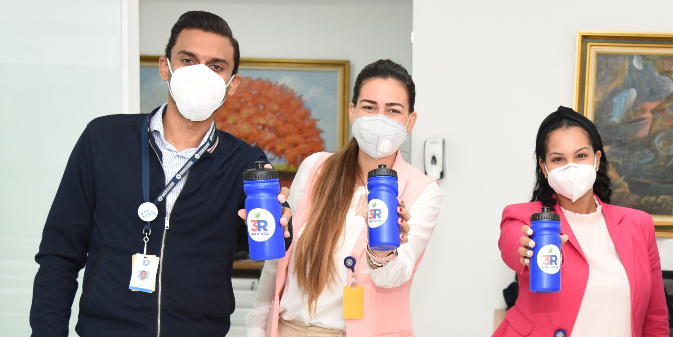 Ministerio de Hacienda motiva a sus colaboradores a reciclar y a reducir uso de materiales gastables