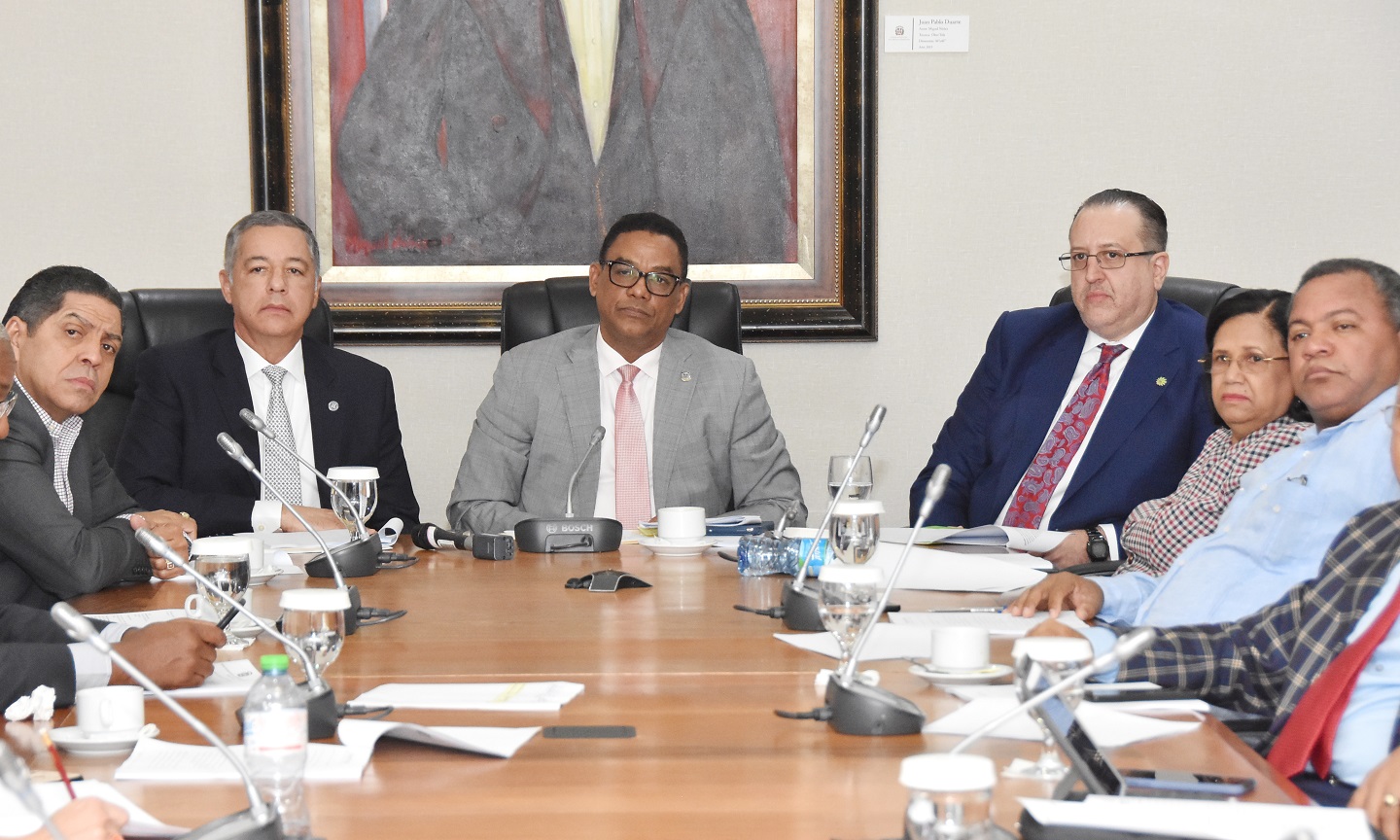 Ministro de Hacienda valora proyecto de Ley de Transparencia y Revalorización Patrimonial