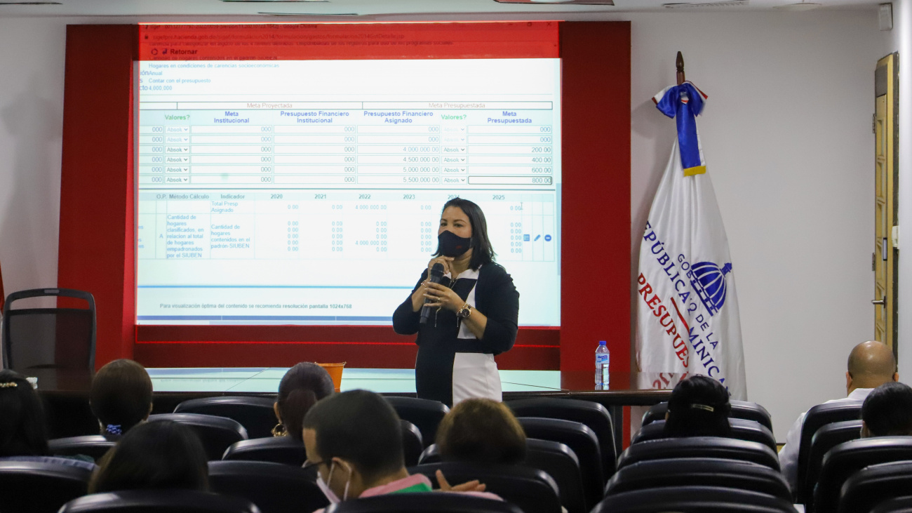Digepres capacita por primera vez para formular Presupuesto Plurianual y presenta mejoras en el SIGEF