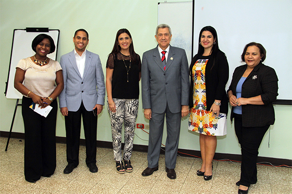 Imparten curso introductorio a la Hacienda pública