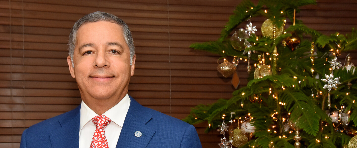 Ministro de Hacienda envía mensaje de Navidad a los colaboradores de la institución