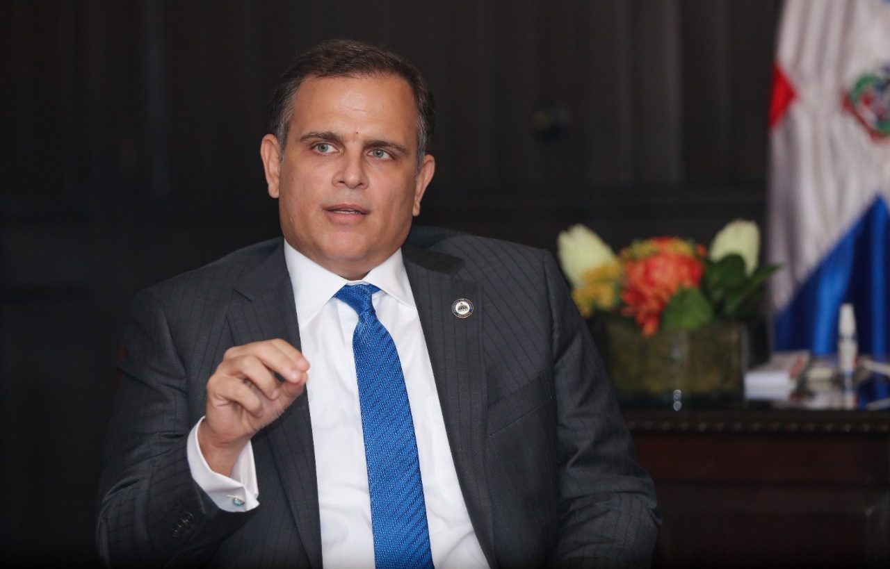 Ministro de Hacienda asegura que medidas anunciadas por Abinader buscan proteger a los consumidores
