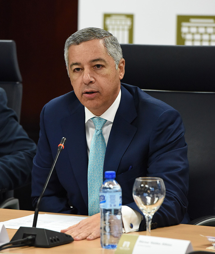 Imagen destacada de Ministro de Hacienda: “aumento a policías se hará en febrero y retroactivo”