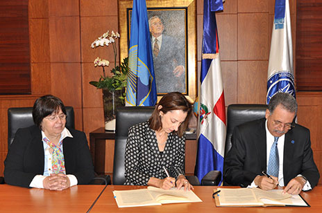 Imagen destacada de Ministerio de Hacienda y el BID firman acuerdo de préstamo por US$78.0 millones para apoyar sector eléctrico