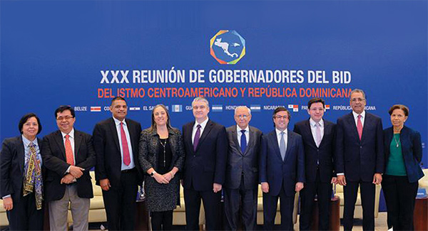 Imagen destacada de El ministro Simón Lizardo Mézquita participa en XXX Reunión de Gobernadores del BID, en Washington