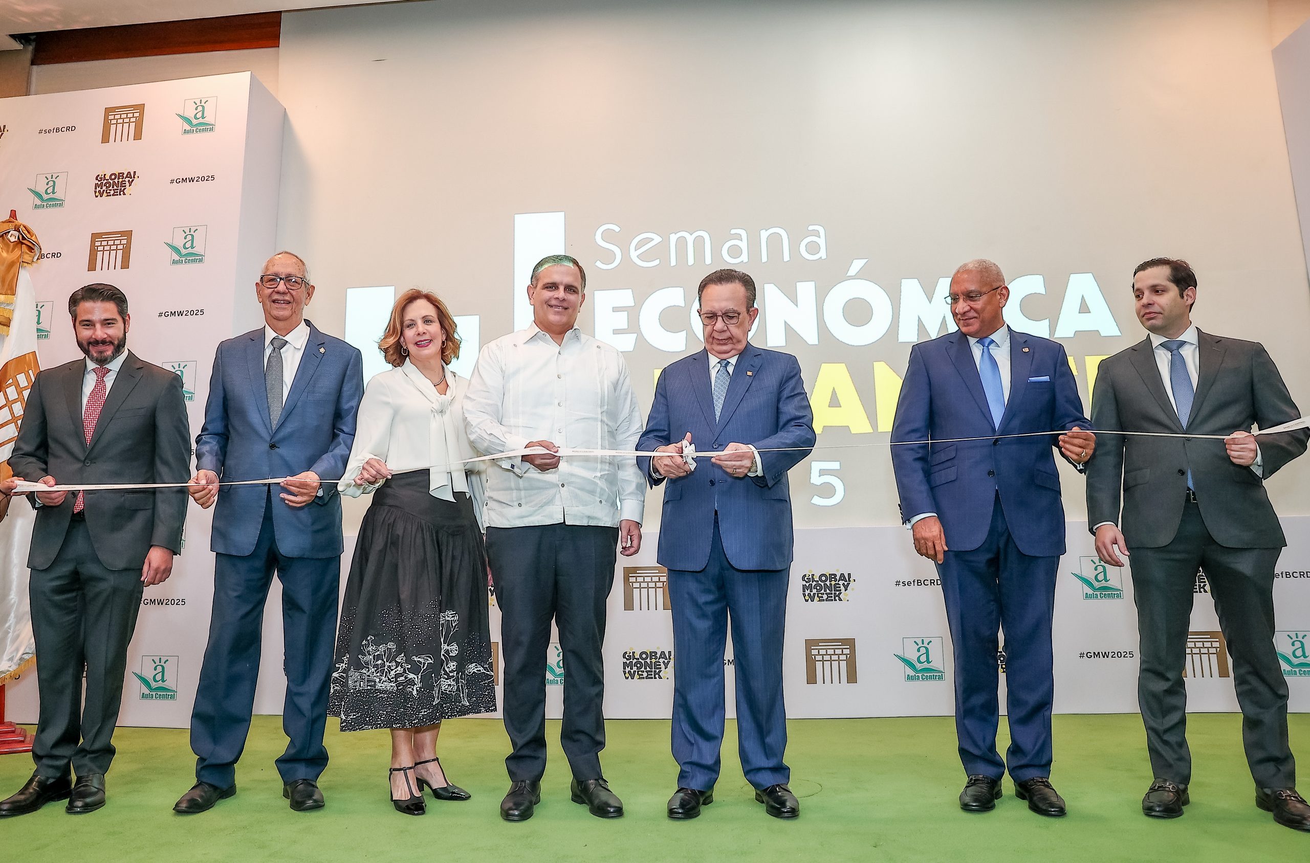 Autoridades inauguran la Semana Económica y Financiera 2025