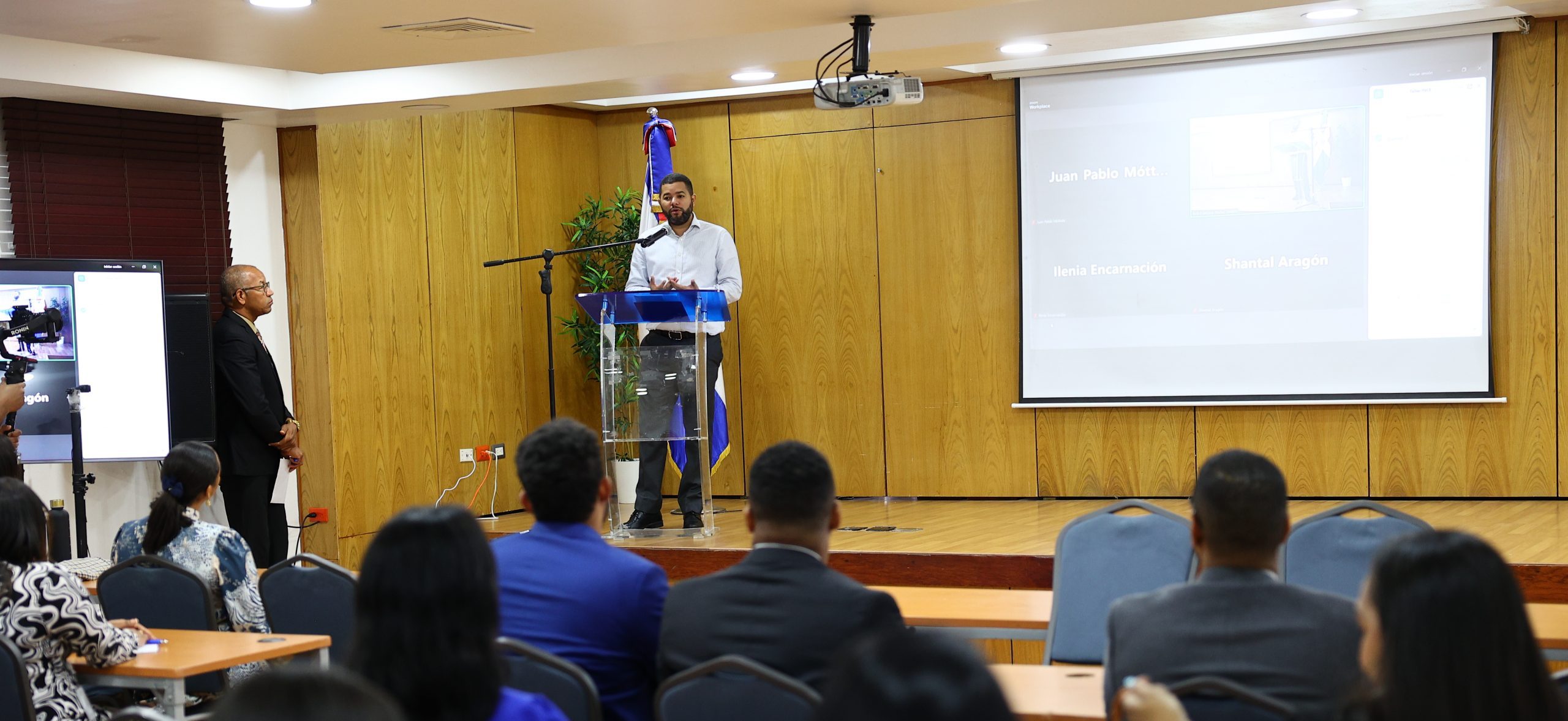 Ministerio de Hacienda y Economía realiza taller sobre evaluación de políticas públicas en República Dominicana