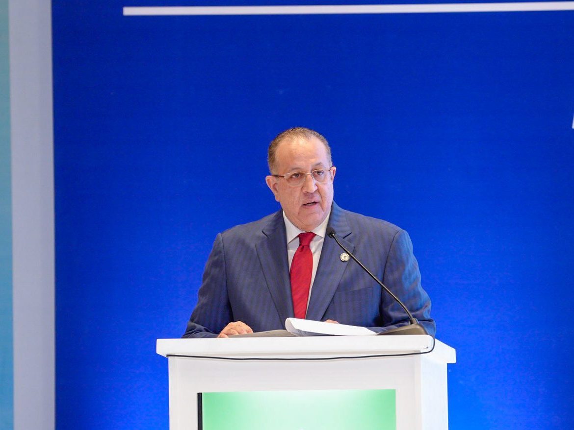 Ministro de Hacienda y Economía destaca perspectivas macroeconómicas positivas para el 2026