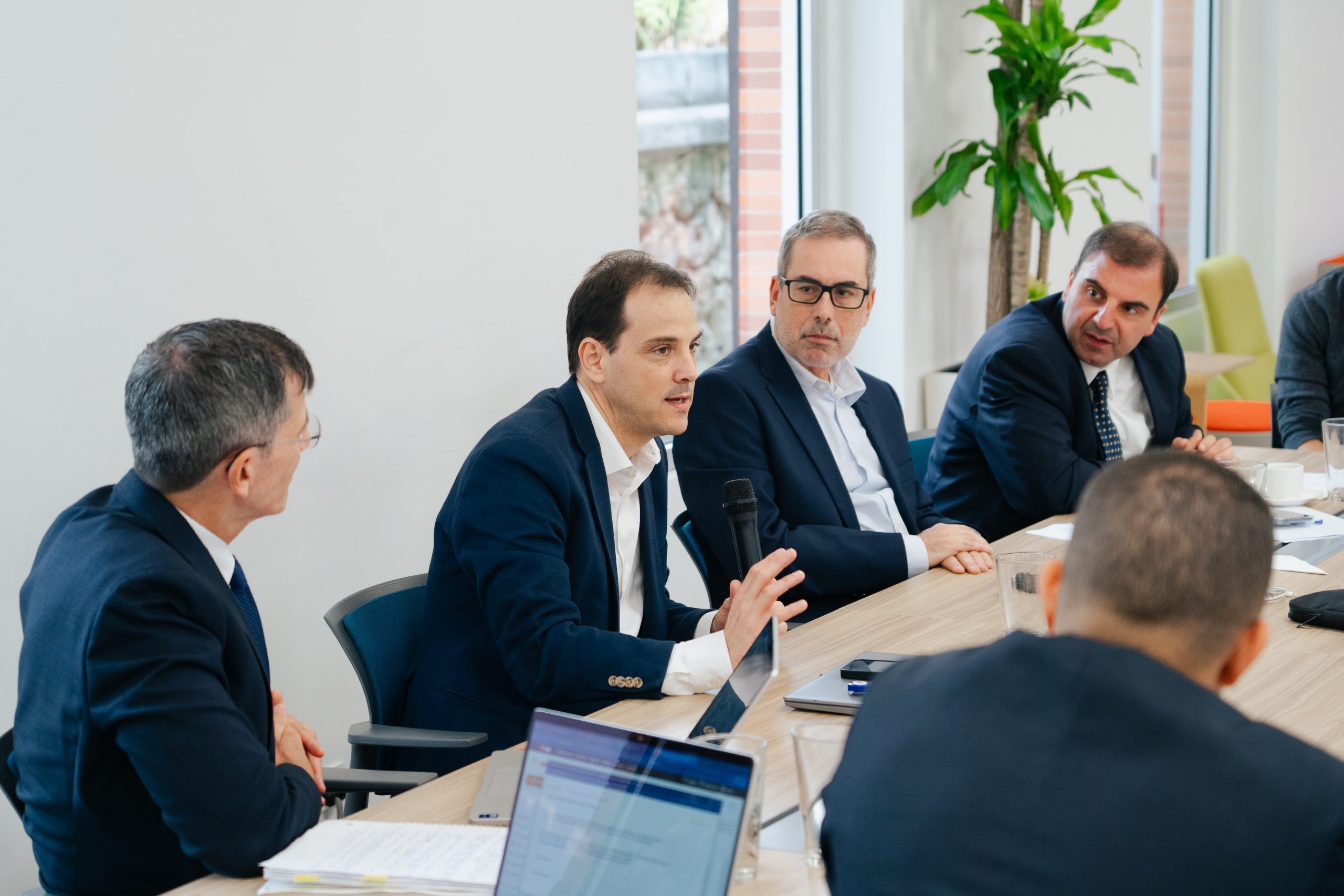 RD y Uruguay sostienen diálogo sobre inversión pública y gestión de riesgo ante el cambio climático