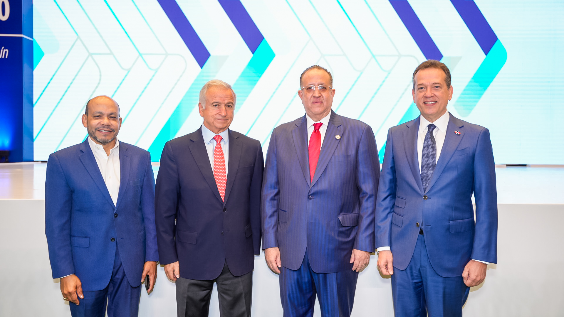 Exministro de Hacienda de Chile, Felipe Larraín, destaca fortalezas económicas de RD en el contexto actual