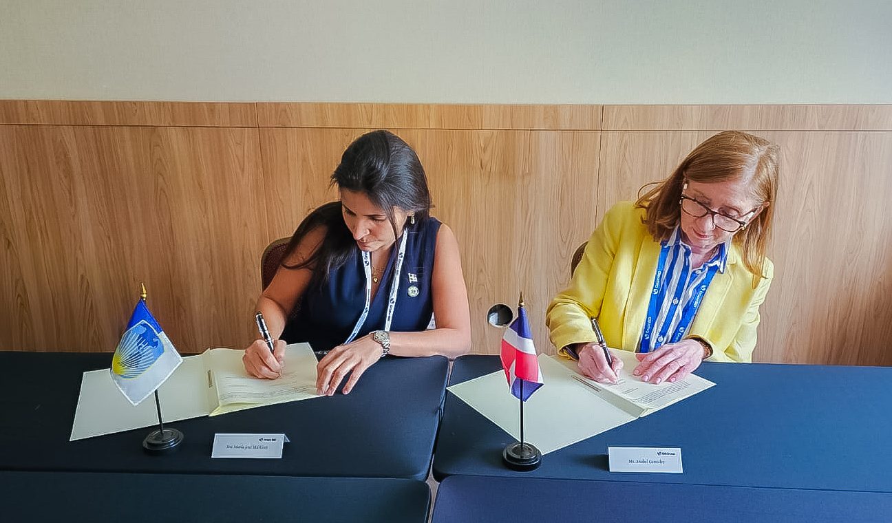 RD y el BID acuerdan alianza estratégica para impulsar el ingreso del país a la OCDE