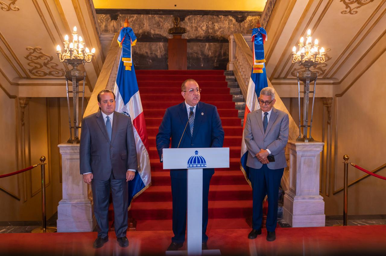 Gobierno prioriza estabilidad económica y protección social con plan de austeridad por crisis internacional
