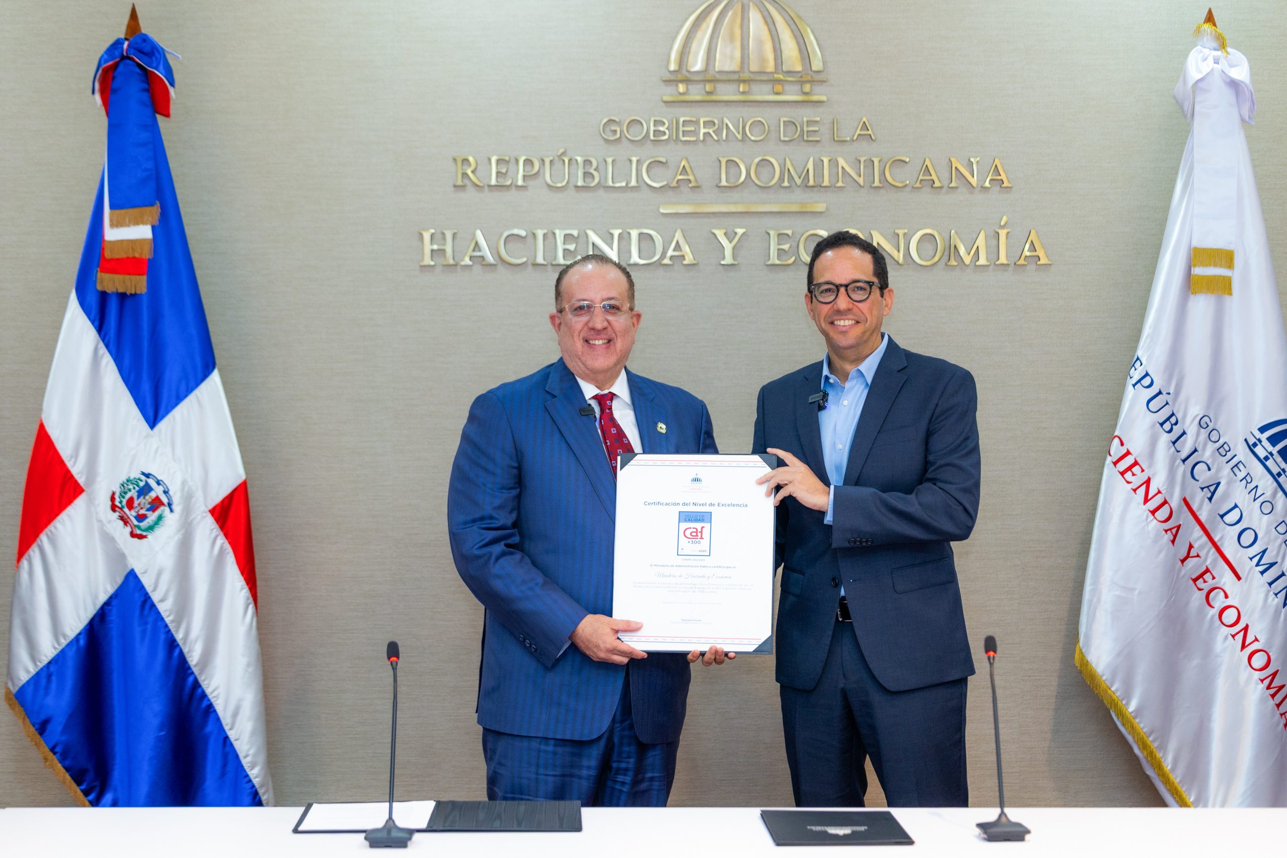 Hacienda y Economía recibe su segunda certificación de excelencia en la gestión pública otorgada por el MAP