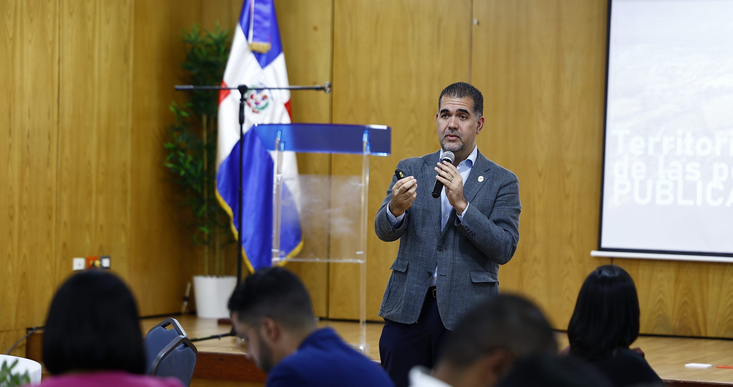Gobierno conforma red para impulsar el desarrollo territorial y fortalecer la planificación en las provincias