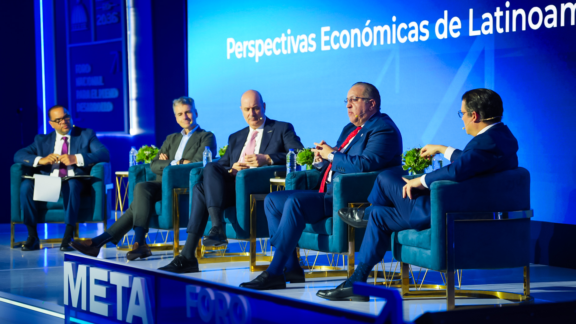 Magín Díaz destaca estabilidad macroeconómica e inversión pública cercana a 4 % anual como claves para duplicar el PIB al 2036