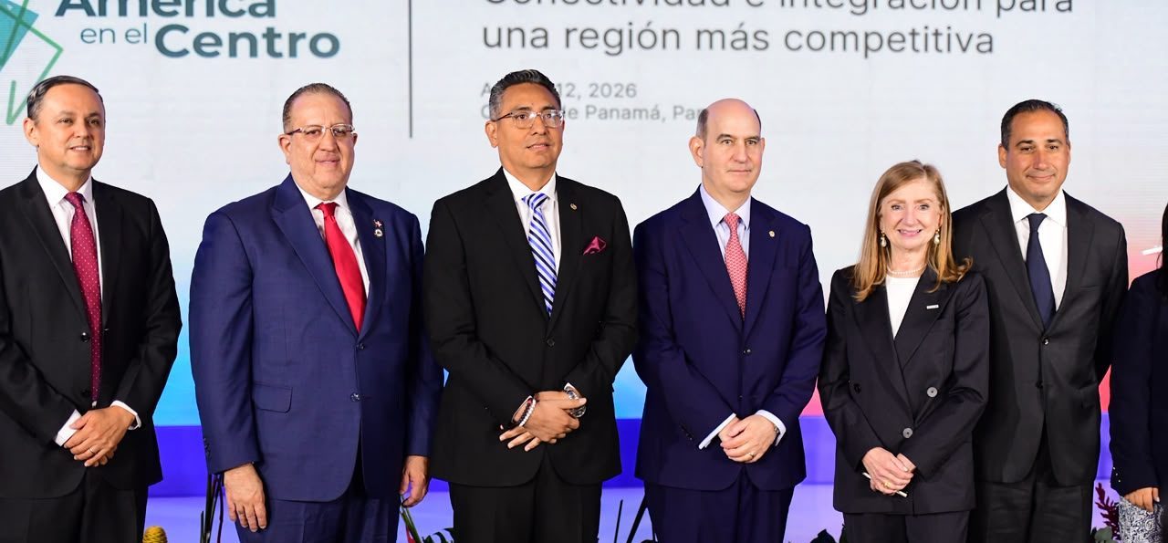 Gobierno destaca en Diálogo del BID las condiciones de RD para impulsar la competitividad y el desarrollo regional