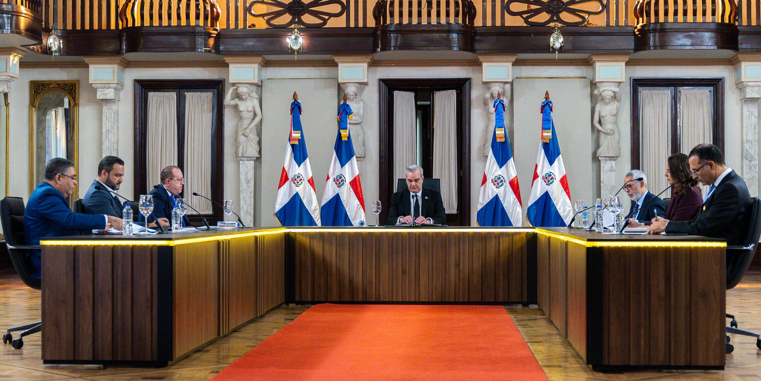 Ministro Magín Díaz resalta transformación económica de RD sustentada en crecimiento y estabilidad