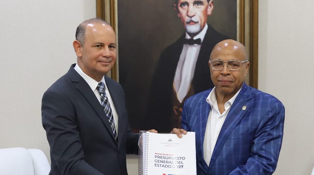 Poder Ejecutivo deposita ante el Congreso Nacional proyecto de Ley Presupuesto 2027 con enfoque en educación, salud e infraestructura