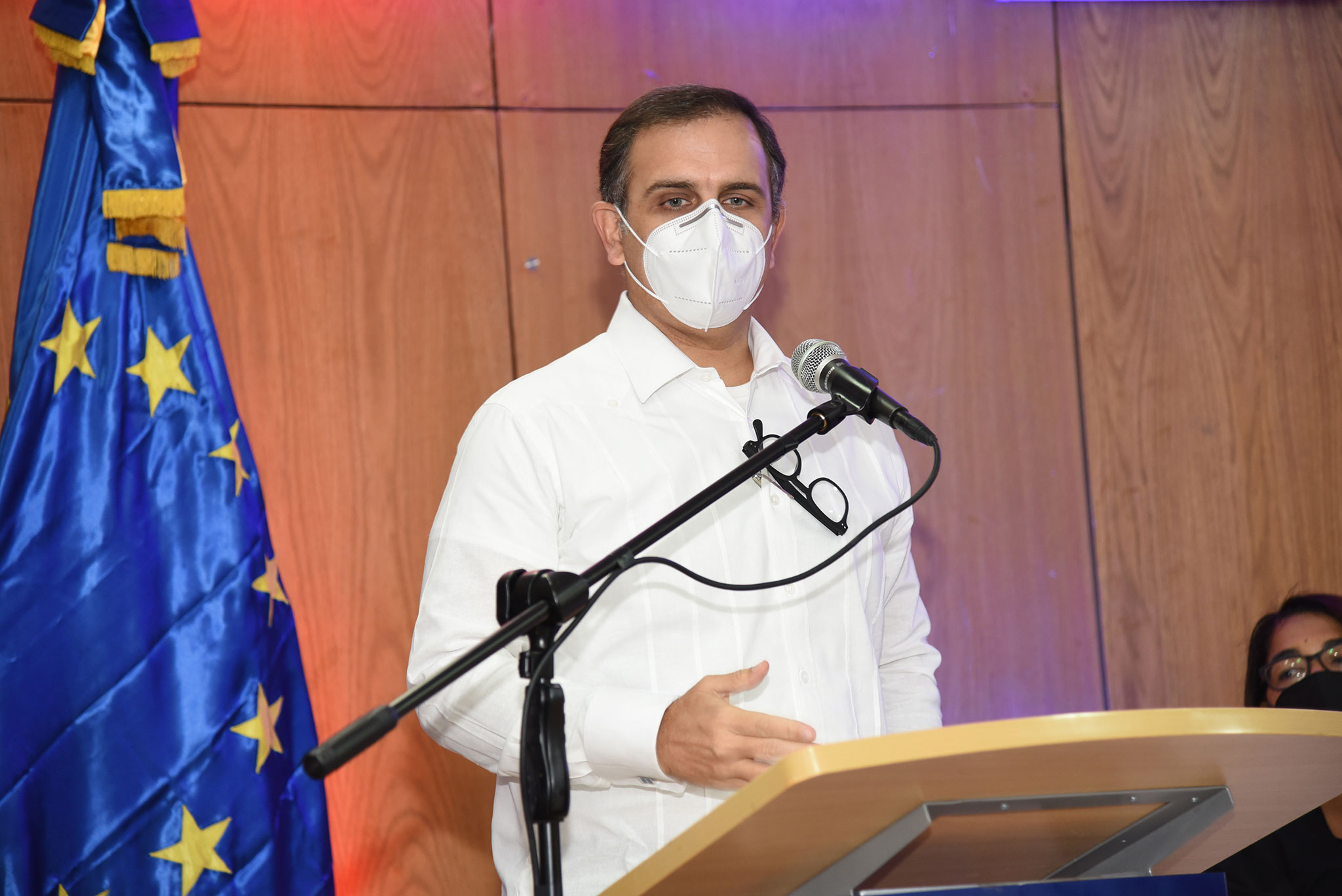 Ministro de Hacienda Jochy Vicente